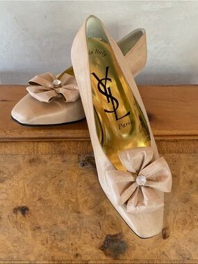 YSL Satin Flower Pump 8M🧚‍♀️✨